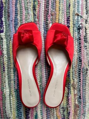 NWOT VINTAGE Stuart Weitzman Slip On Platform Heels - 8